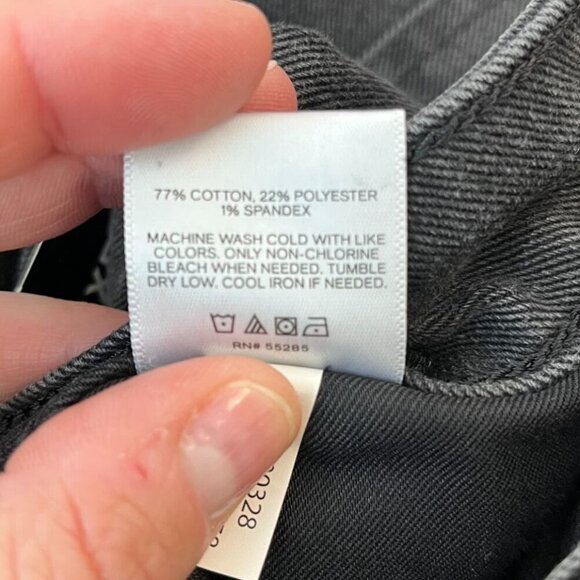 Express Boyfriend Mid Rise Distressed Black Jeans Size 0 NWT $88 - Picture 9 of 10